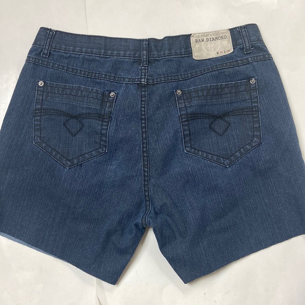 10/$50 RAW DIAMOND SHORTS SIZE W36